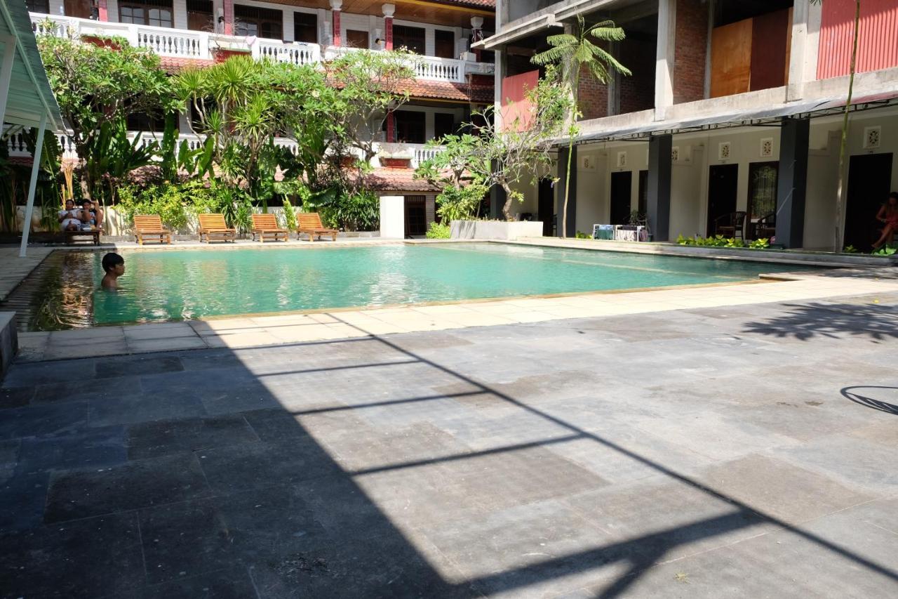 Palm Garden Kuta Hotel Kuta  Exterior photo