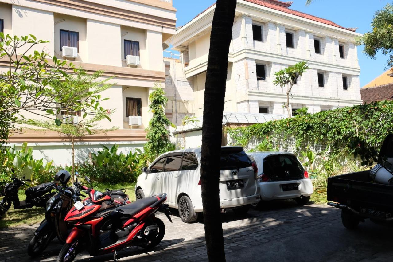 Palm Garden Kuta Hotel Kuta  Exterior photo
