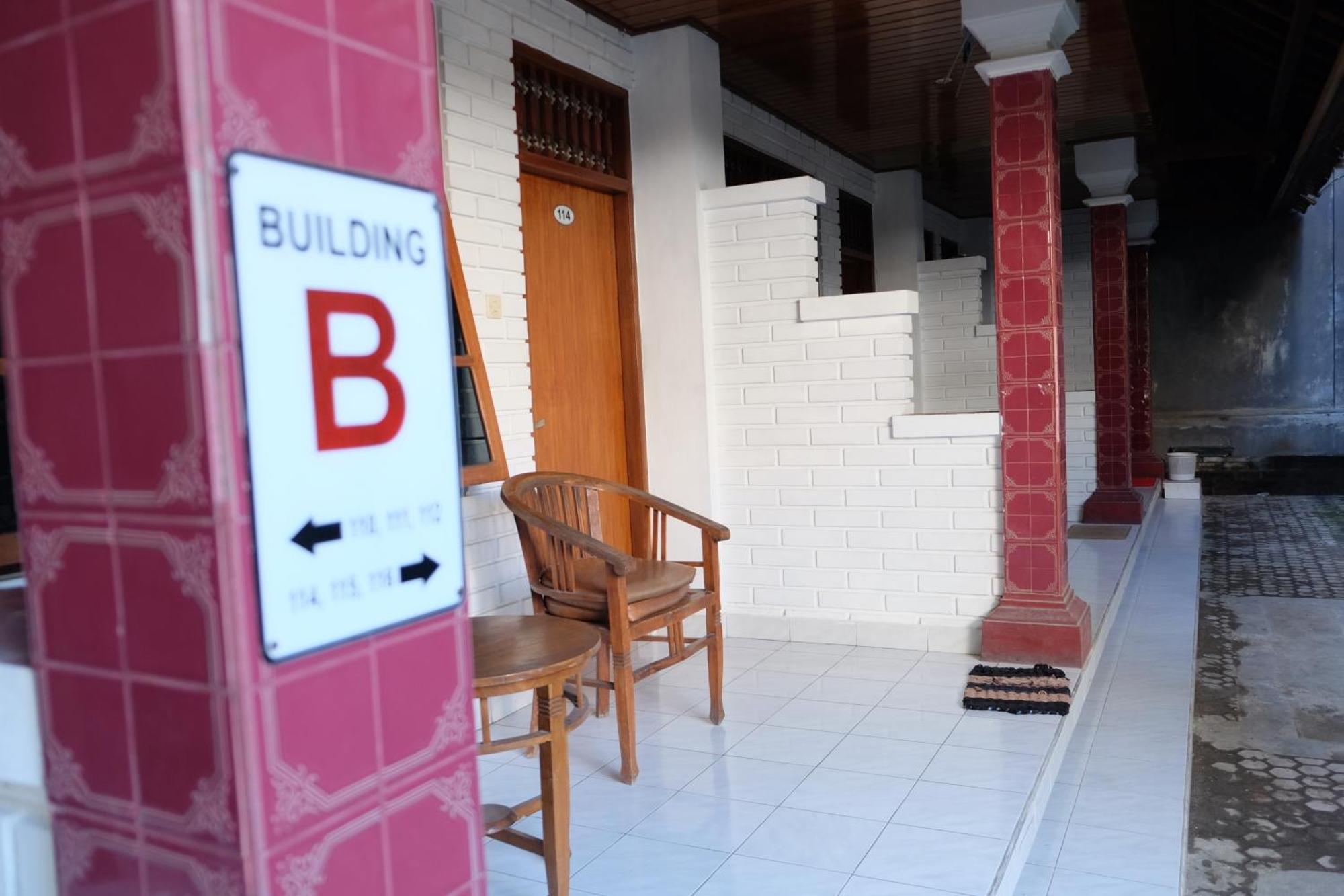 Palm Garden Kuta Hotel Kuta  Exterior photo