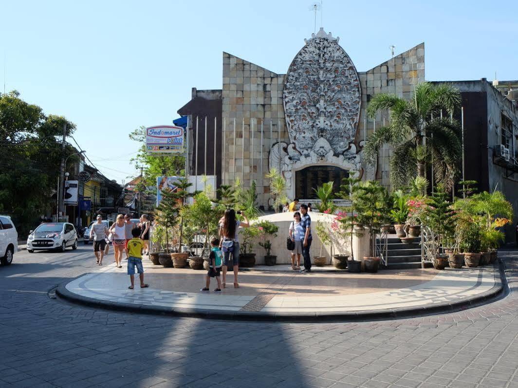 Palm Garden Kuta Hotel Kuta  Exterior photo
