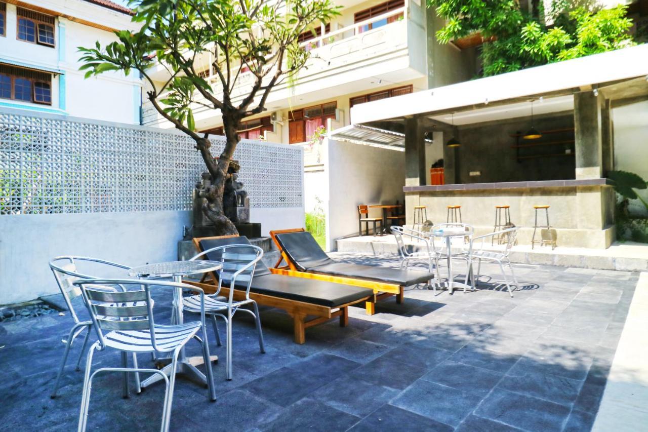 Palm Garden Kuta Hotel Kuta  Exterior photo